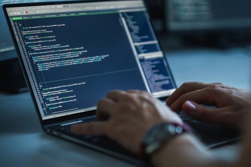 应县软件定制开发:PHP与Node.js,后端解决方案的优势博弈
